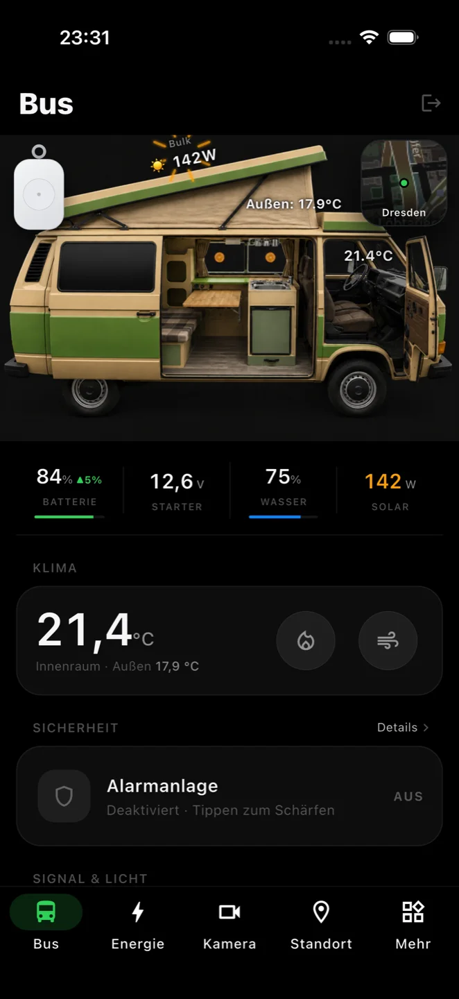 CamperOS-App: Bus-Übersicht mit Kamerabild, Batterie, Klima und Alarmanlage